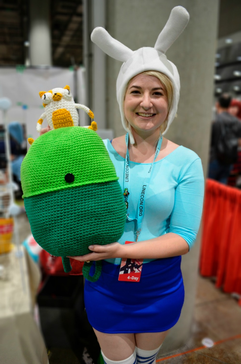 Fiona the Human Cosplay with crocheted Backpack and Cake the Cat Adventure Time