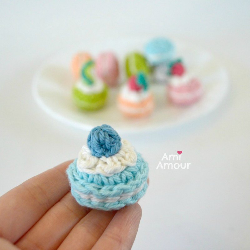 Blueberry Macaron Crochet - Free Pattern
