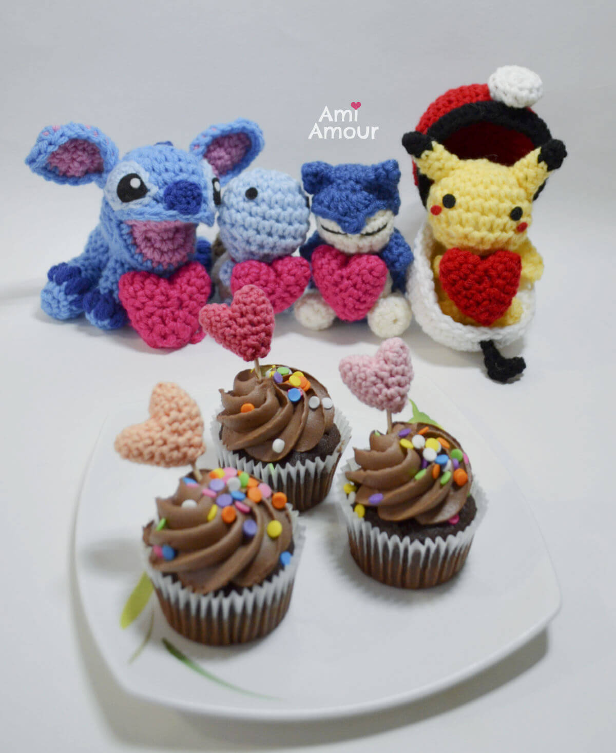 Amigurumi with Hearts and Cupcakes - Free Crochet Pattern