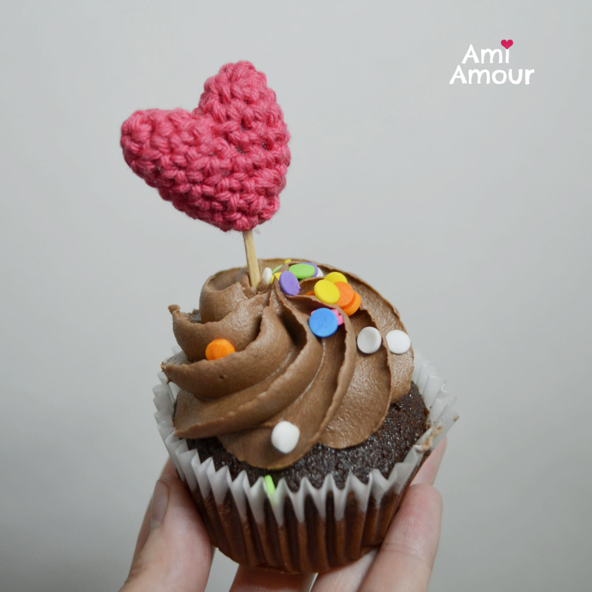Crochet Heart Cupcake