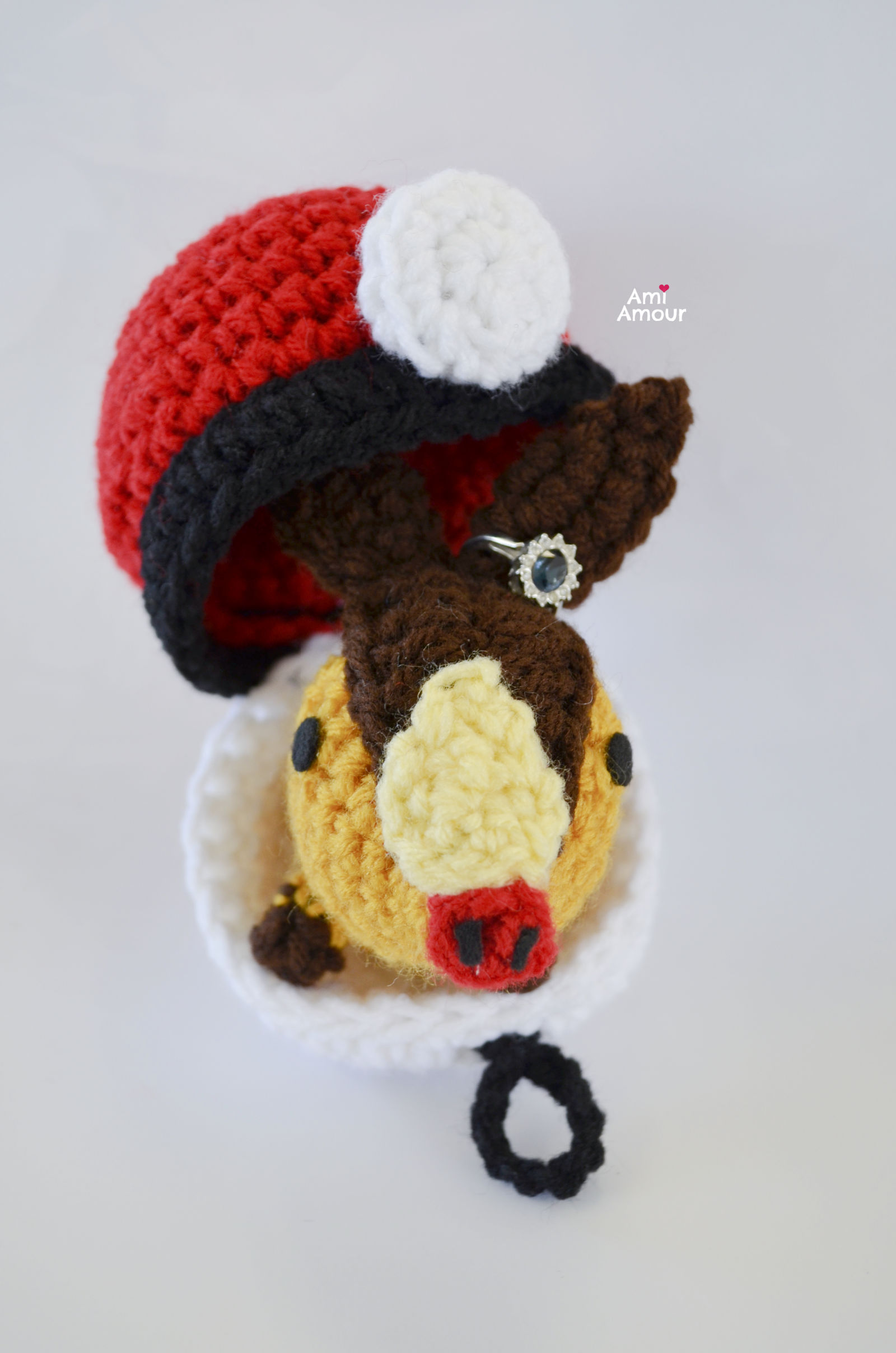 Tepig Amigurumi as a Ring Holder